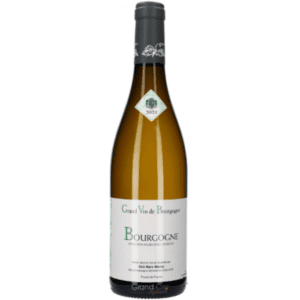 Domaine Marc Morey produceert deze prachtige Domaine Marc Morey Bourgogne Blanc 2022. Dit domein is gelegen in het schilderachtige dorpje Chassagne-Montrachet, 15 km ten zuiden van Beaune. Bernard Mollard, de schoonzoon van Marc Morey, zorgt ervoor dat de wijnen van Domaine Marc Morey uitblinken.