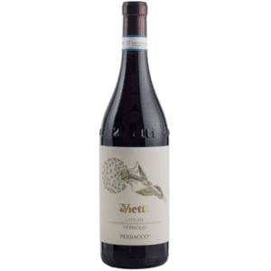 Ontdek Vietti Nebbiolo Langhe Perbacco DOC. Bijna 150 jaar geleden begon Carlo Vietti zijn wijnmakerij in het hart van de Langhe, op het hoogste punt van het middeleeuwse dorp Castiglione Falletto. In 1917 nam Mario Vietti, Carlo's zoon de leiding over en transformeerde de wijnmakerij tot een producent van wijnen van hoge kwaliteit.