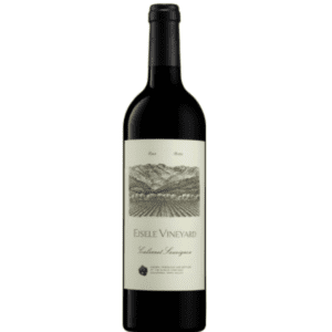 Eisele Vineyard Cabernet Sauvignon 2017 is een iconische wijn die de essentie van Napa Valley perfect weet te vangen. Deze wijn is gemaakt van 100% Cabernet Sauvignon druiven. De druiven komen van een wijngaard met een rijke geschiedenis die teruggaat tot de jaren 1880. De Eisele Vineyard, gelegen in het noordoosten van Napa Valley, net ten oosten van Calistoga.