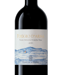 Verken Tenuta di Sesta Poggio d'Arna, een wijnmakerij die sinds 1995 wordt geleid door Giovanni Ciacci. Sinds kort bijgestaan door zijn kinderen Andrea en Francesca in